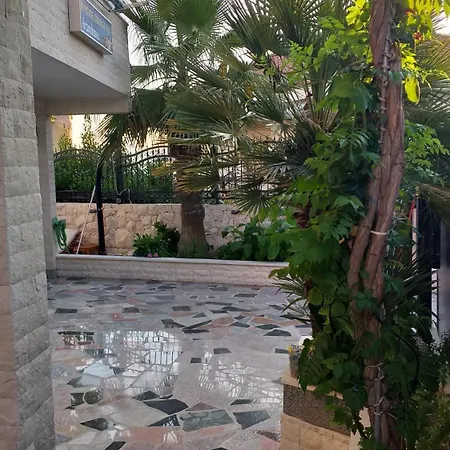 Mira شقة تروغير