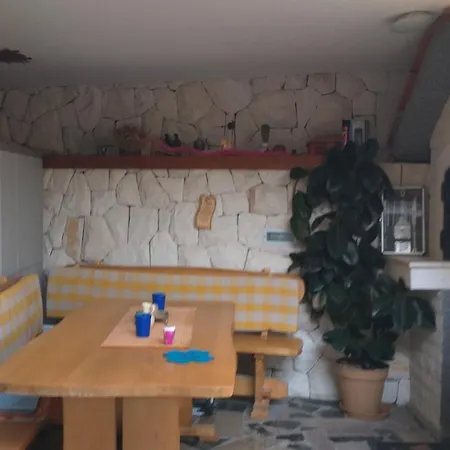 Mira Trogir